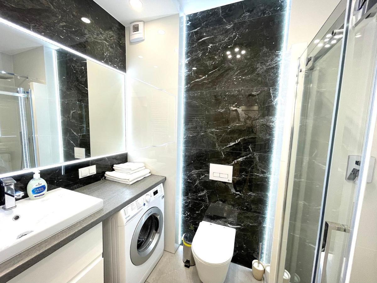 Apartament Superior Blue Przy Plazy- Free Pool, Saunas, Jacuzzi, Fitness, Salzgrotte Kołobrzeg Eksteriør billede